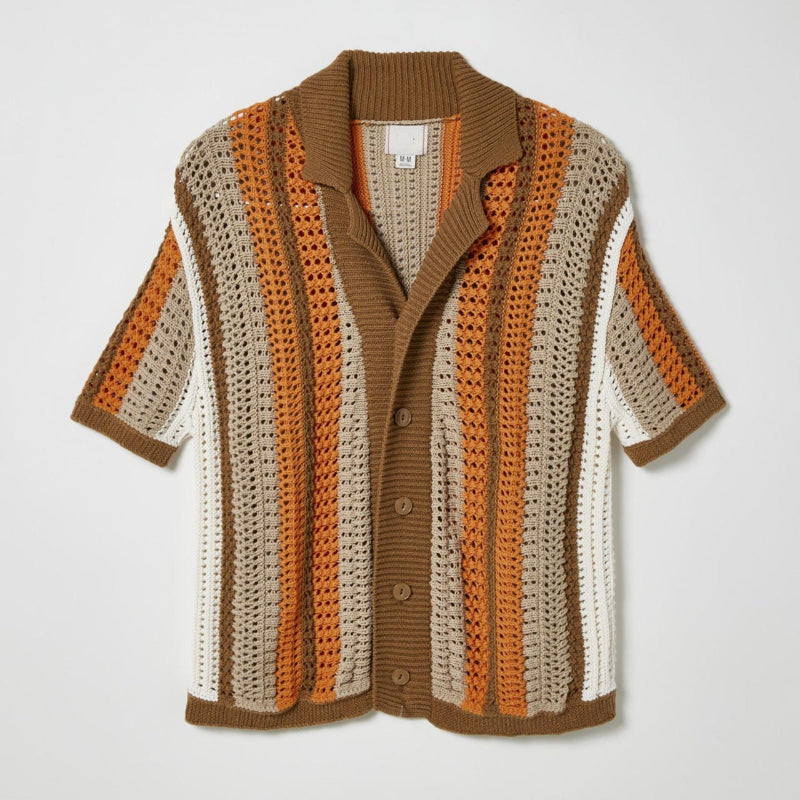 Short-sleeve knitted sweater